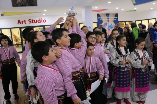 Bahçeşehir Koleji-Folklor (16)