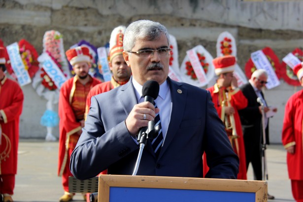 Bayram Özçelik-Süreyya Sadi Bilgiç Burdurlulardan Özür Diledi