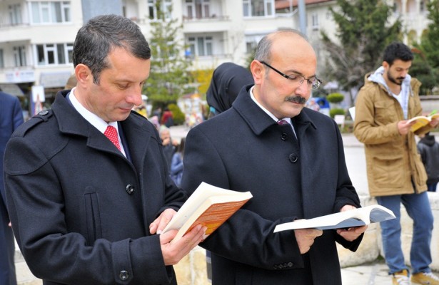 Benimle 1 Dakika Okur Musun (8)