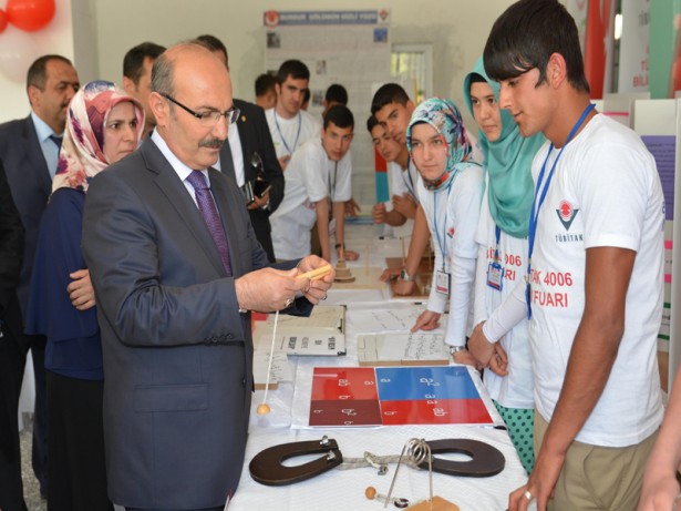 Burdur Anadolu İmam Hatip Lisesi'de Bilim Fuarı