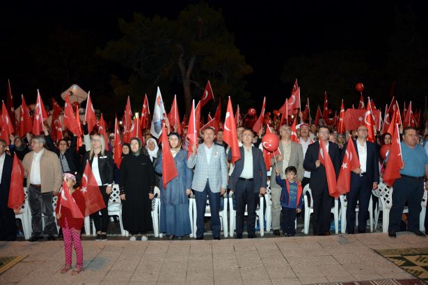 Burdur-Demokrasi Nöbeti-21 (1)