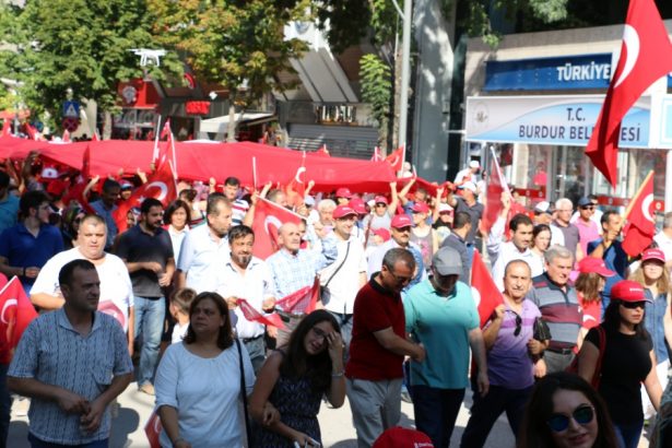 Burdur-Demokrasi-Şehitler-Mitingi-Burdurweb (1)