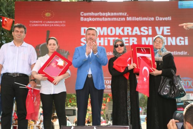 Burdur-Demokrasi-Şehitler-Mitingi-Burdurweb (11)
