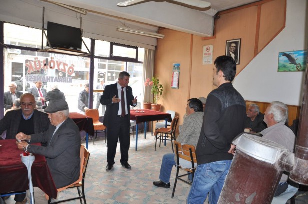 CHP'li Adaylar Tefenni'de Halkla Buluştu (2)