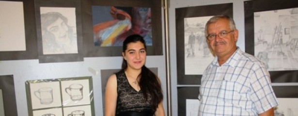 Emine Durna İlk Sergisini Açtı