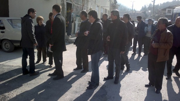 Ercengiz'den Ak Parti'nin kalesine ziyaret_1