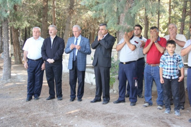 Eski İtfaiyecilere Kabir Ziyareti (2)