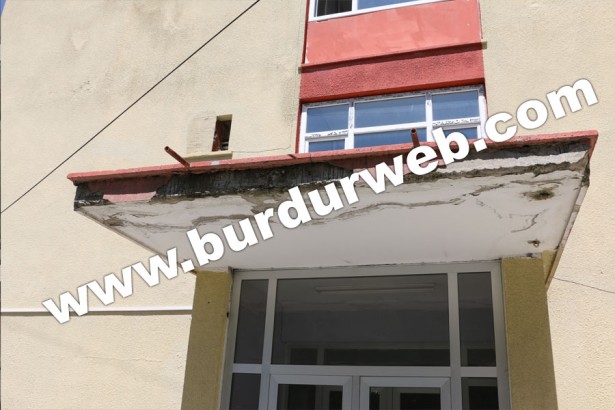 Eğitim Binası Çürümeye Mi Terk Edildi (4)