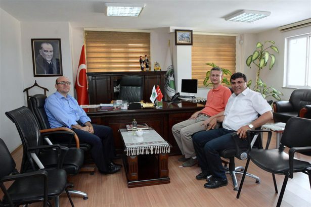 KAMİL-OZCAN-REKTOR