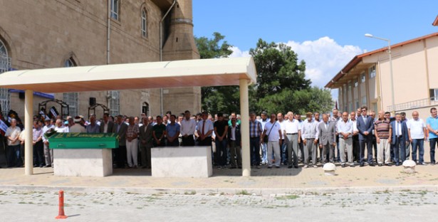 Keyik'in Kayınpederi Cenazesi