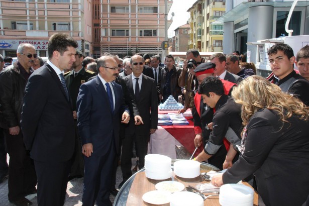 Keşkek Dağıtıldı