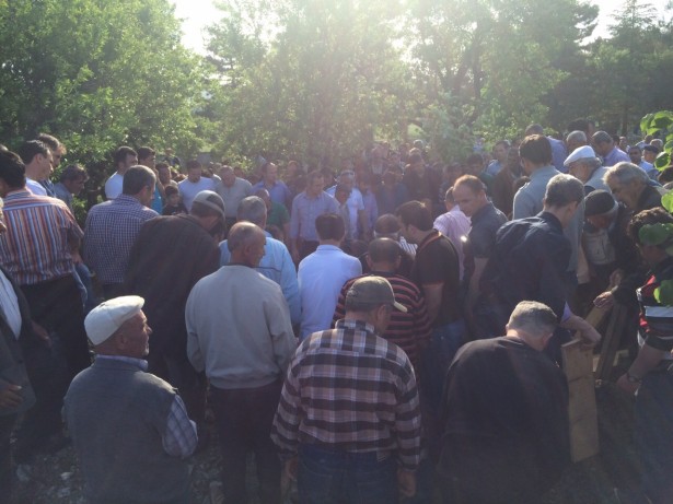 Maden İşçileri Toprağa Verildi