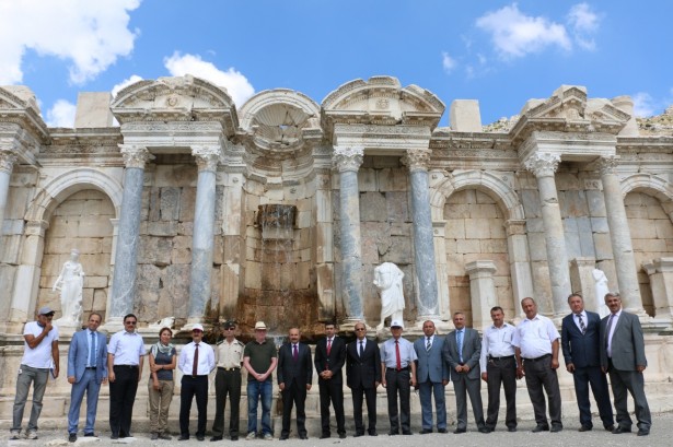 Vali Kürklü Sagalassos'ta (9)
