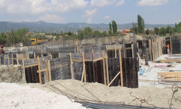 Vali Yılmaz Çavdır ve Gölhisar Okul İnşaatlarını Gezdi_2