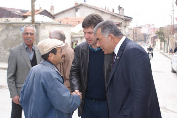 Yenice Mahalle Ercengiz'i kucakladı (2)
