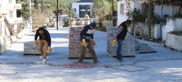 bucak sokakları parkeleniyor