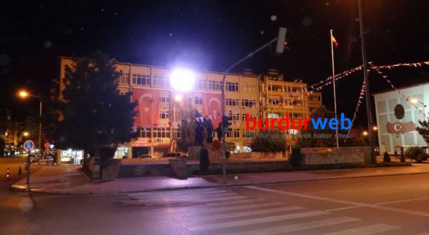 cumhuriyet meydanı dev led ekran_2