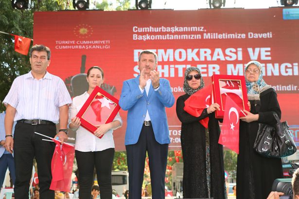 vali-yilmaz-sehit ailesi