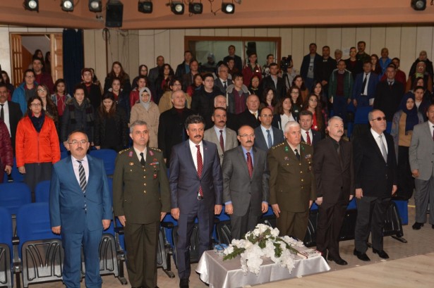 Öğrenciler Akif'i unutmadı (1)