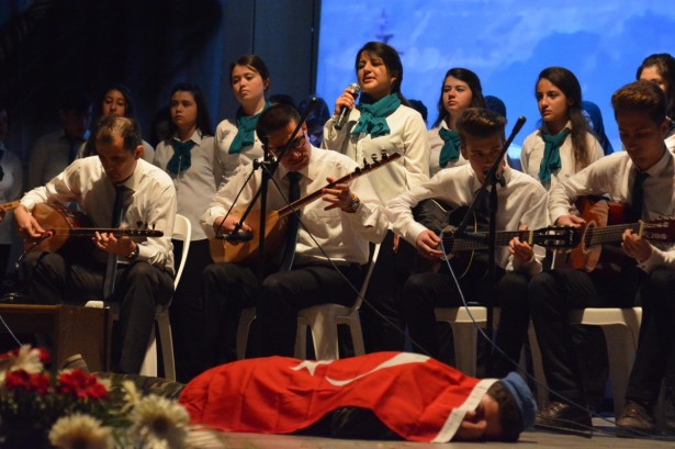 Öğrenciler Akif'i unutmadı (2)