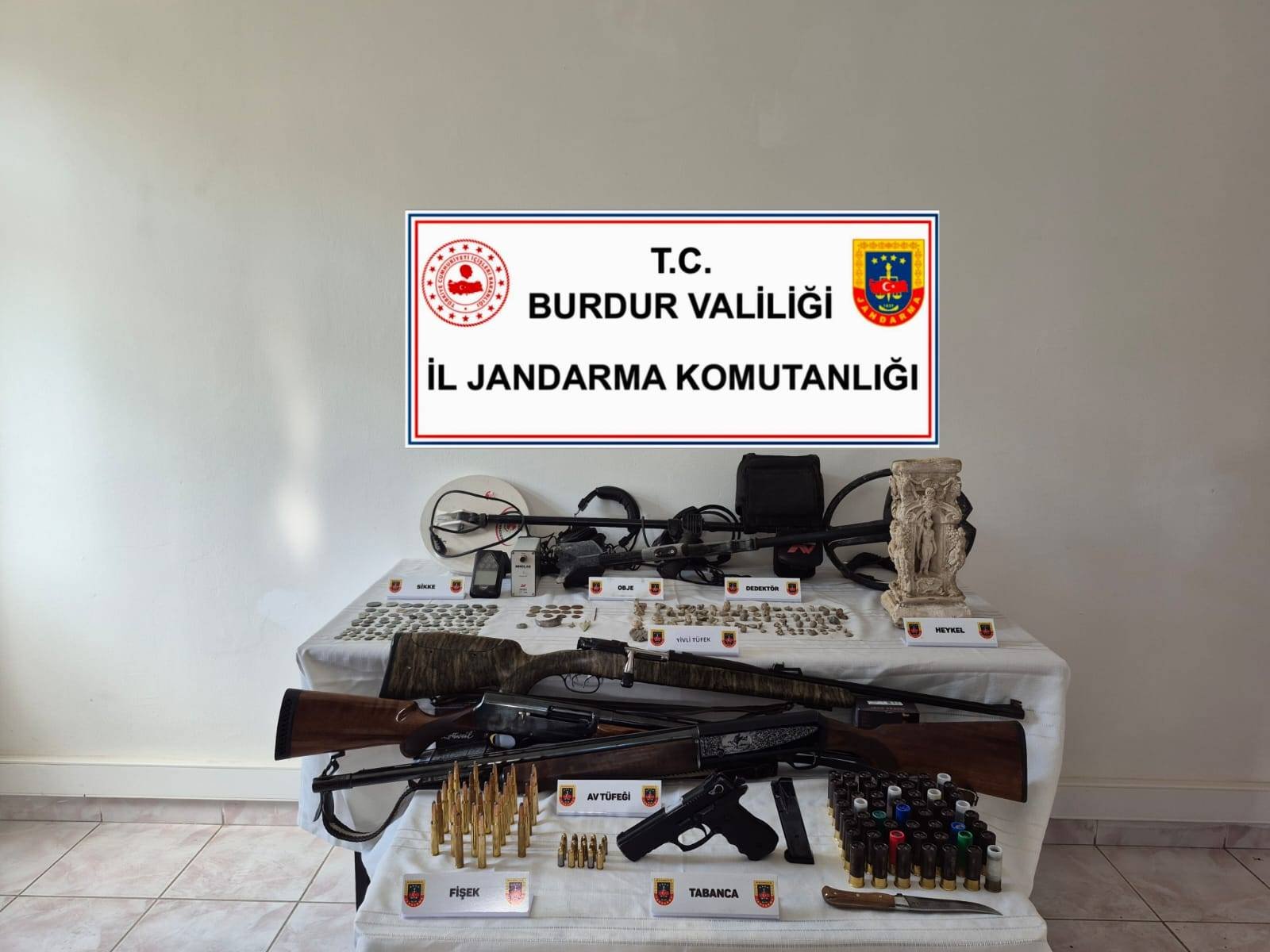 Jandarma Ekiplerinden Kaçakçılıkla Mücadelede Başarılı Operasyon