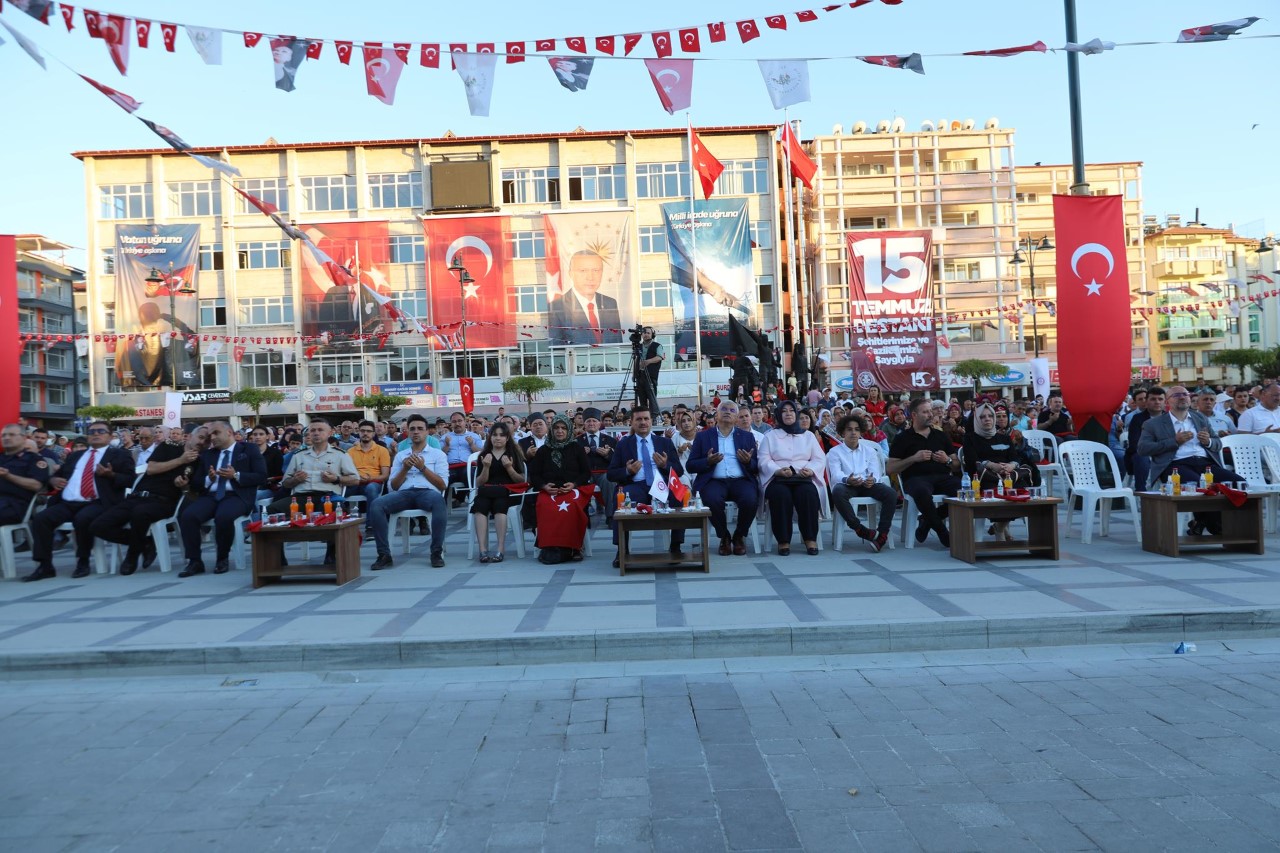Cumhuriyet Meydanına 15 Temmuz akını