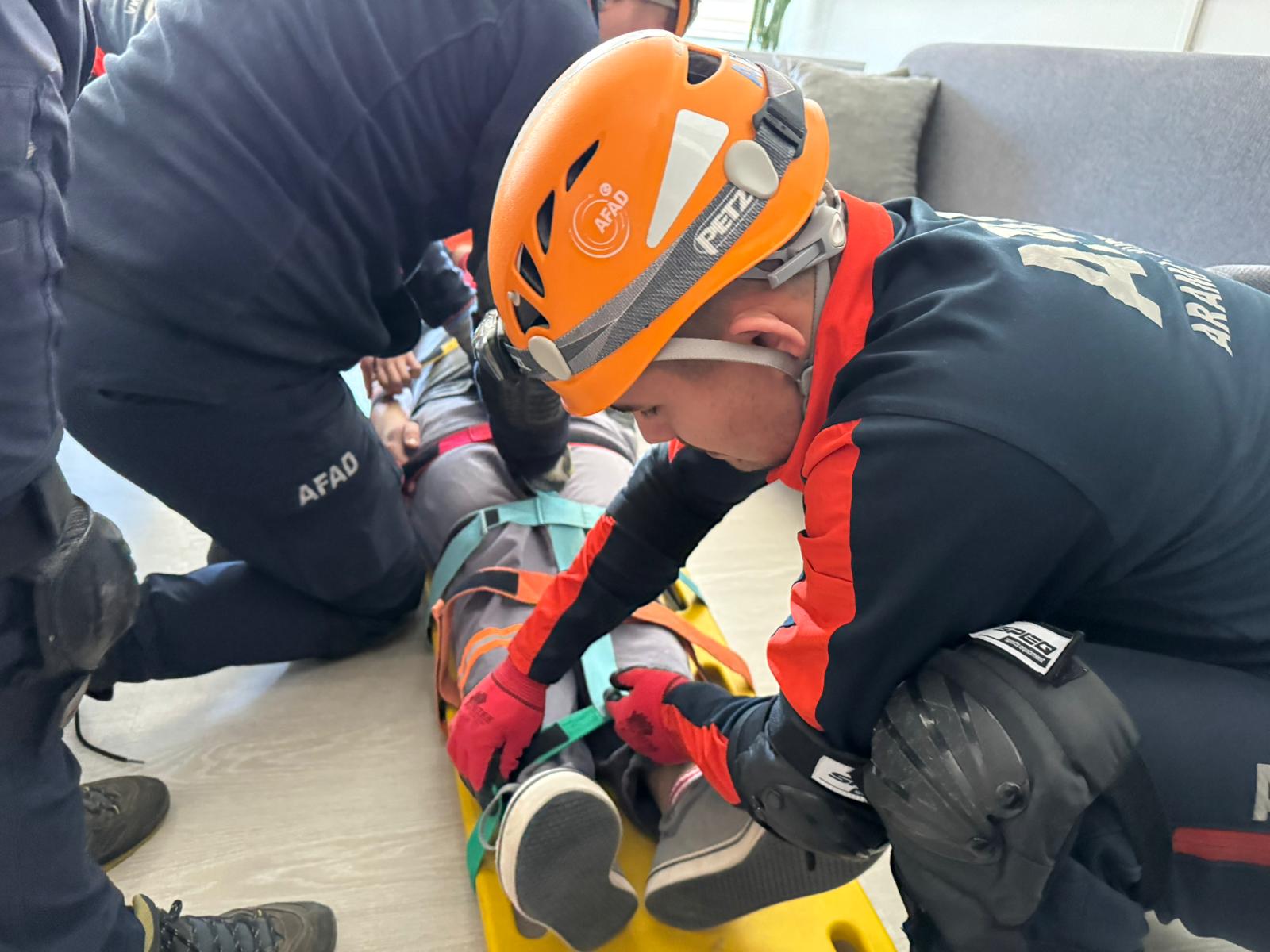 Isparta Süleyman Demirel Havalimanı’nda Geniş Katılımlı Deprem Tatbikatı Gerçekleştirildi