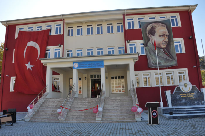 Büyükhacılar’da Yeni Okul Sevinci
