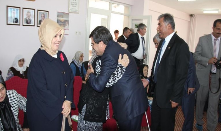 Protokol’den Huzurevine Bayram Ziyareti