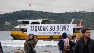 Taşacak Bu Deniz’e Boğaz’da pankartlı tanıtım