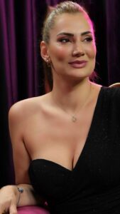 Yeşilçam’ın unutulmaz oyuncusu Esen Esen’in kızıBehtan Mehter Kral Kaybederse’de