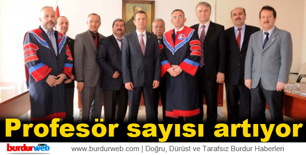Profesör sayısı artıyor