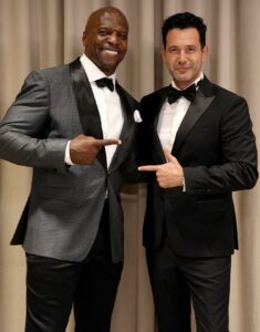 Keremcem, Hollywood Yıldızı Terry Crews’le aynı sahneyi paylaştı