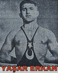 Yaşar Erkan Kimdir?