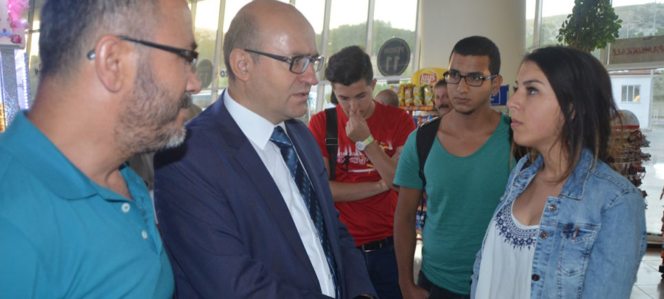 Rektör Korkmaz’dan öğrencileri şaşırtan karşılama
