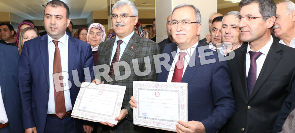 İktidar Milletvekilleri mazbatalarını aldı