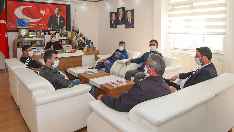 Başkan Alagöz olağanüstü toplantı için görev başında
