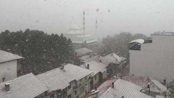 Altınyayla, beyaza büründü