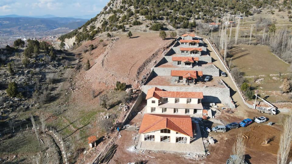 Altınyayla’da Taşevler Projesi yüzde seksen tamamlandı
