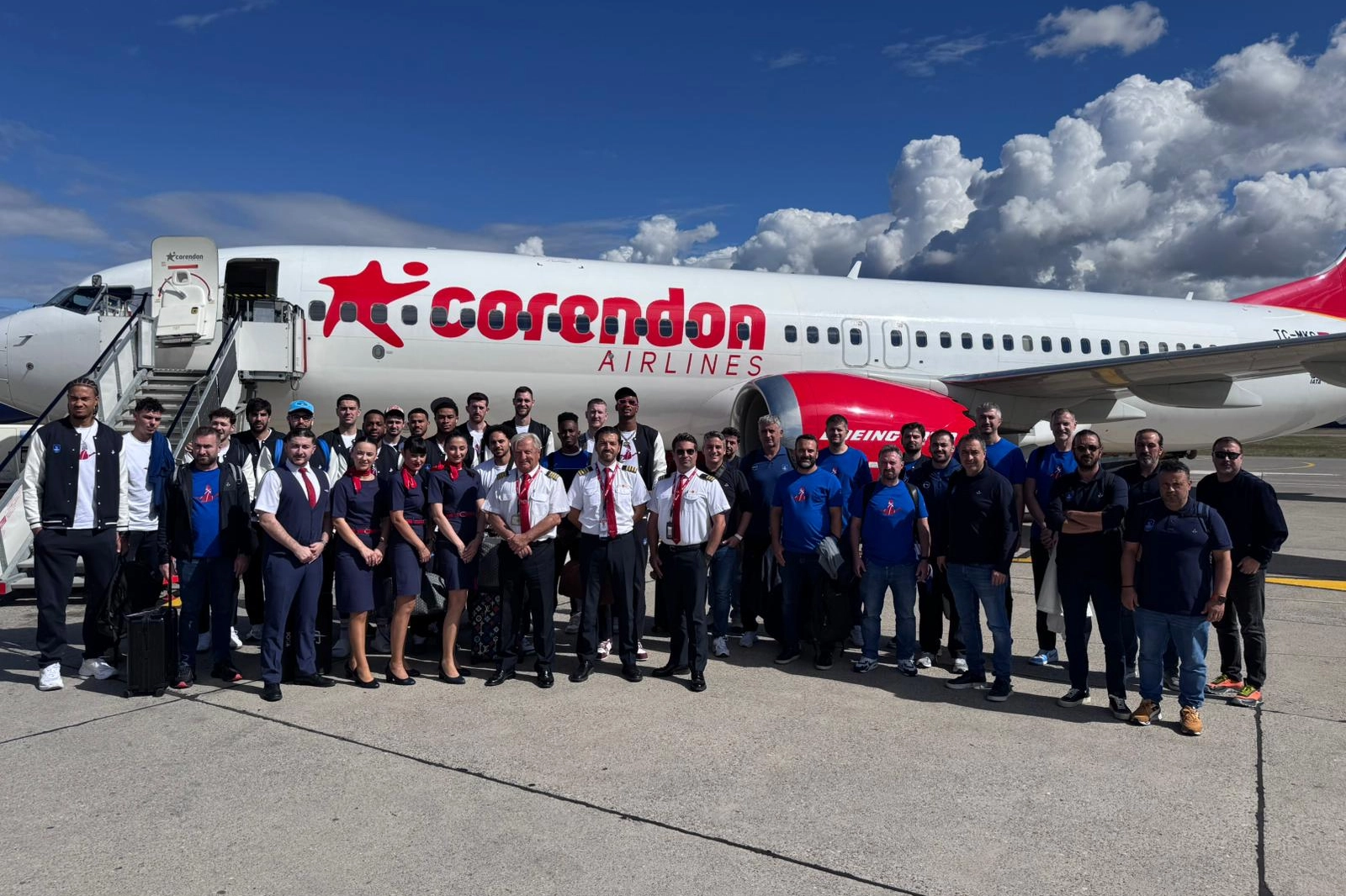 Anadolu Efes 50. Yılında İlk Uçuşunu Corendon Airlines ile Gerçekleştirdi
