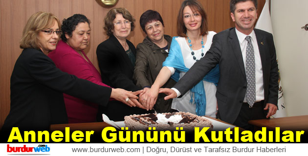 Anneler Gününü Kutladılar