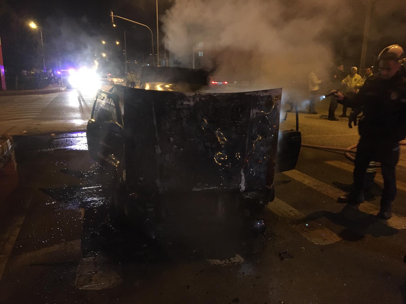 Sanayi Mahallesinde Araç Yangını Paniği