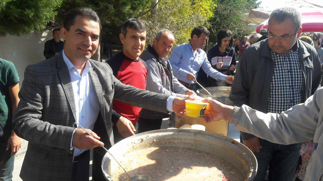 Armağan İlci Mahallesi’nde aşure ikramı