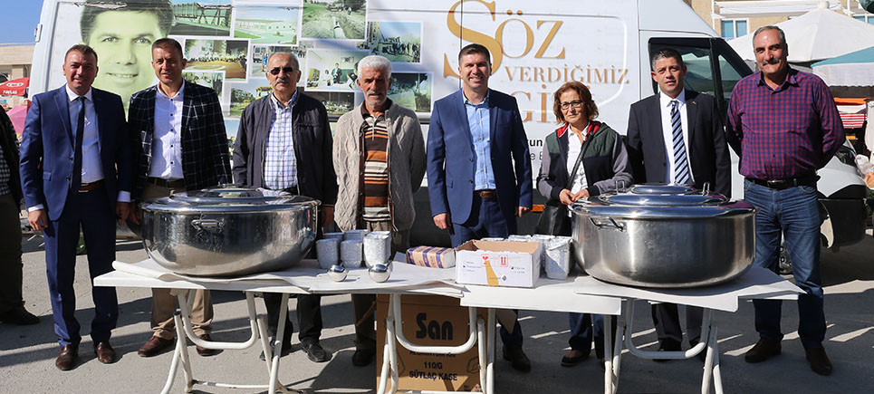 Burdur Belediyesi’nden aşure ikramı