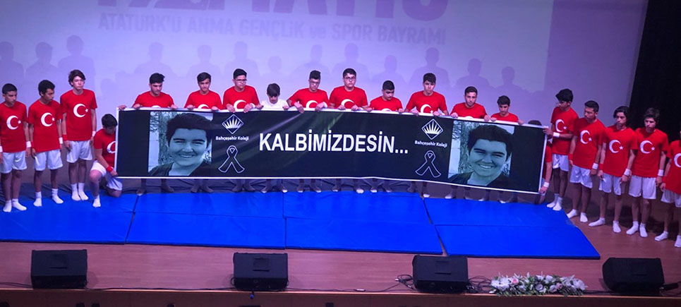Burdur Bahçeşehir Koleji’nde buruk 19 Mayıs