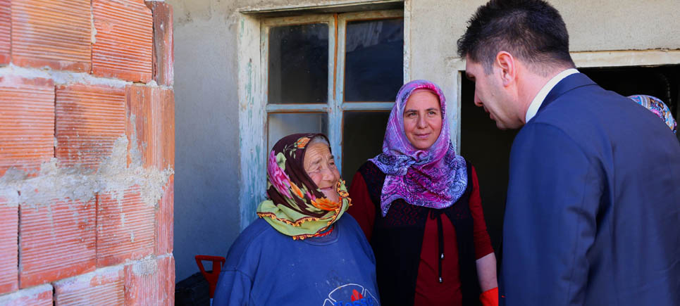 Burdur Belediyesi’nden evlere temizlik hizmeti
