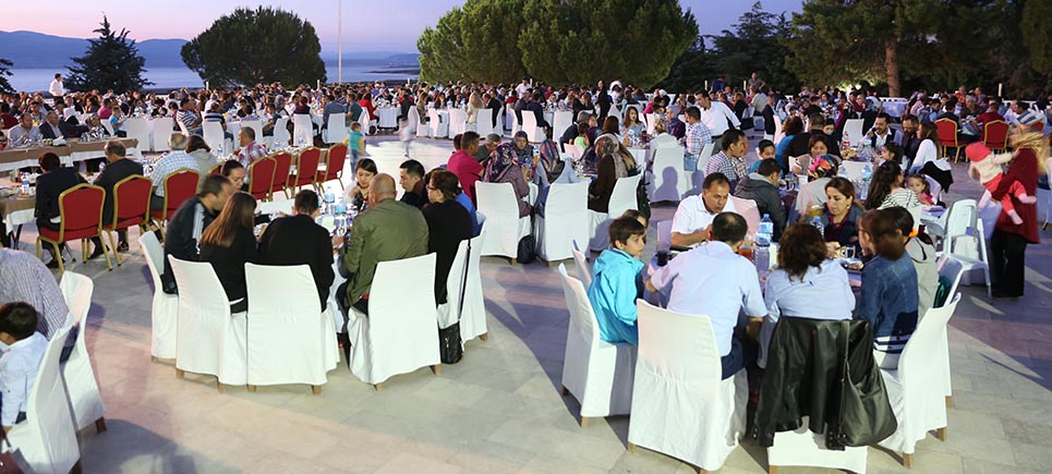 Burdur Belediyesi’nin emekçileri iftarda buluştu