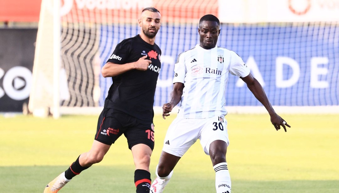 Beşiktaş’ın yeni transferi Eric Bailly ilk maçında sakatlandı