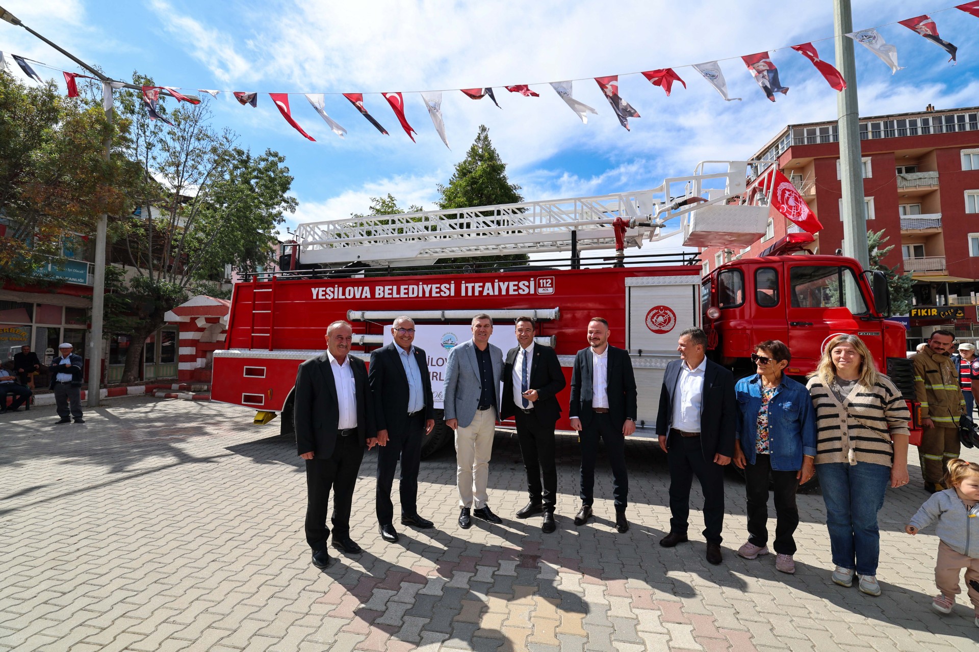 Burdur Belediyesinden Yeşilova Belediyesine Hibe İtfaiye Aracı