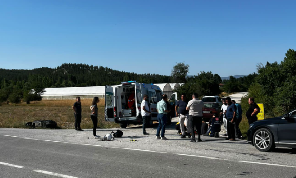Burdur Gölhisar Yolu Asmalı Evciler Kavşağı’nda Kaza: Mobilet Sürücüsü Yaralandı